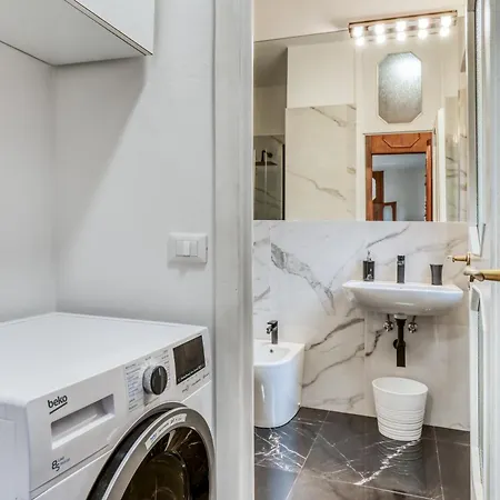 Apartman Angolo Di Corso Cavour - Ultimo Piano E Luminoso *