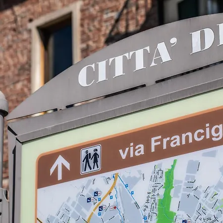 Angolo Di Corso Cavour - Ultimo Piano E Luminoso Apartman